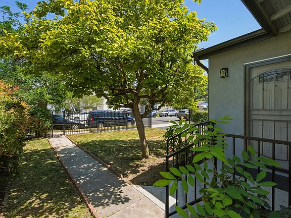 2nd image of 250 S Avenue 55