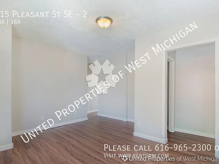 115 Pleasant St SE #2 — Photo 4