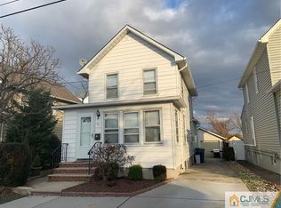 44 Smith St, Sayreville, NJ 08872