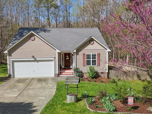 85 Rolling Cloud Dr, Louisburg, NC 27549