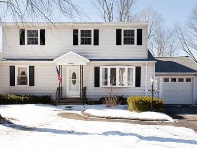 18 Holly Ln, Latham, NY, 12110
