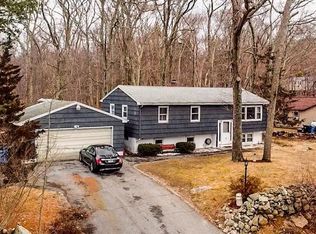 850 Long Cove Rd, Gales Ferry, CT 06335