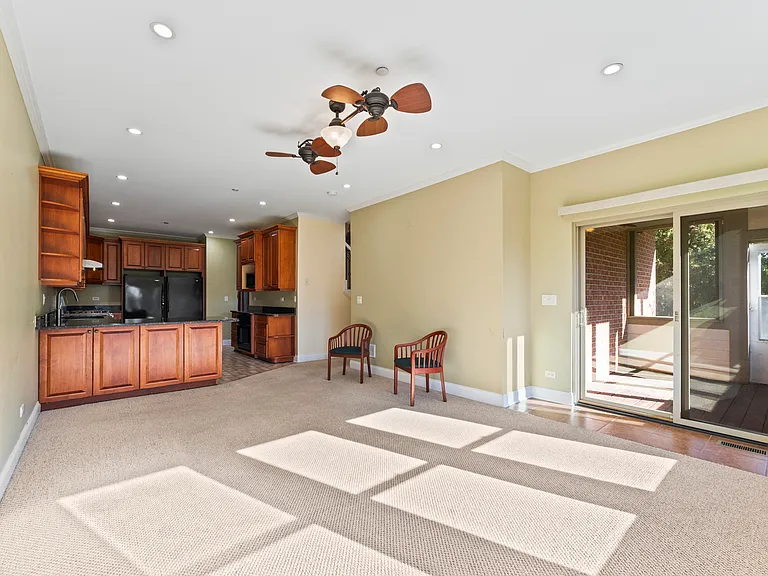 5533 Lincoln Ave — Photo 7