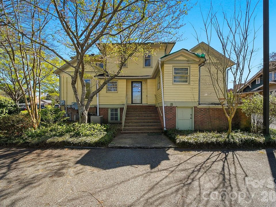 38th image of 121 5th Ave NE