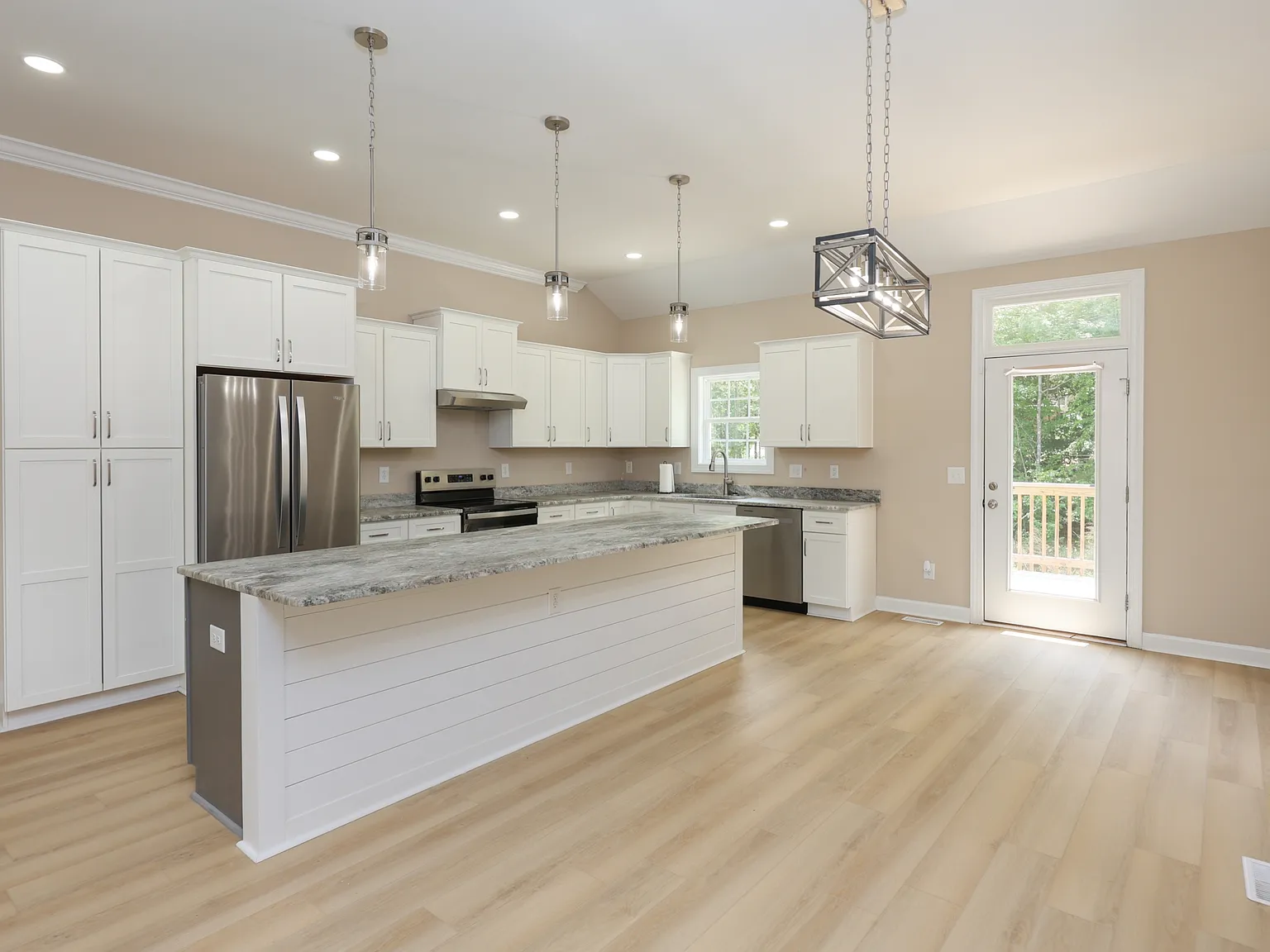 518 Woods Drive - 1 — Photo 3