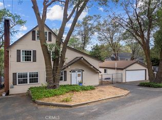 29289 Lake View Dr, Cedar Glen, CA 92321