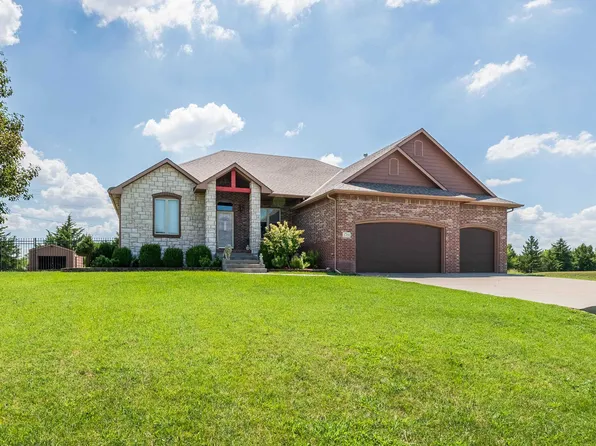 1701 E Elk Ridge Ave, Goddard, KS 67052