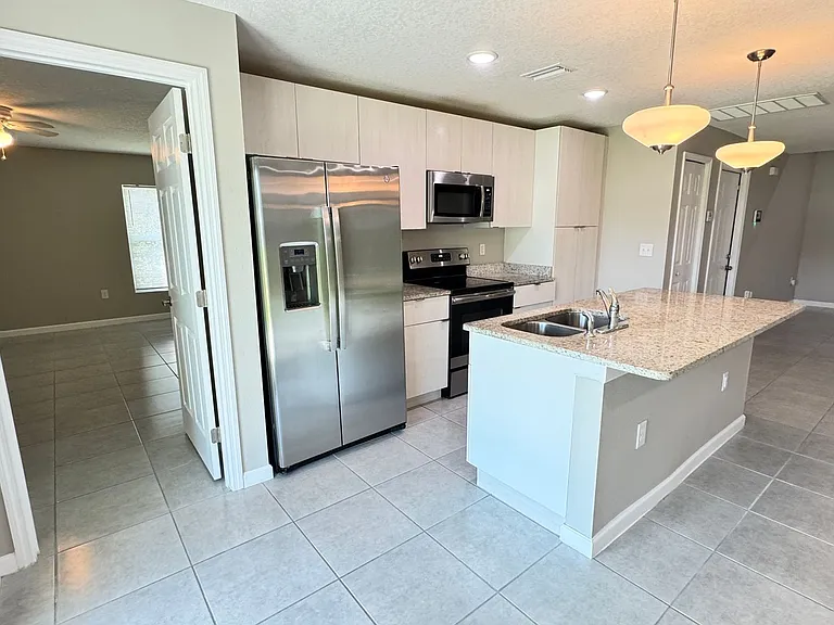 851 San Filippo Dr SE — Photo 8