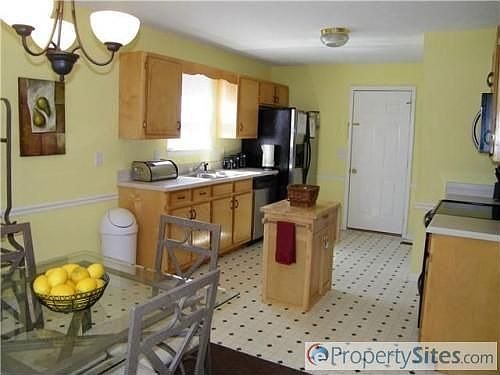 5th image of 2603 Galahad Dr
