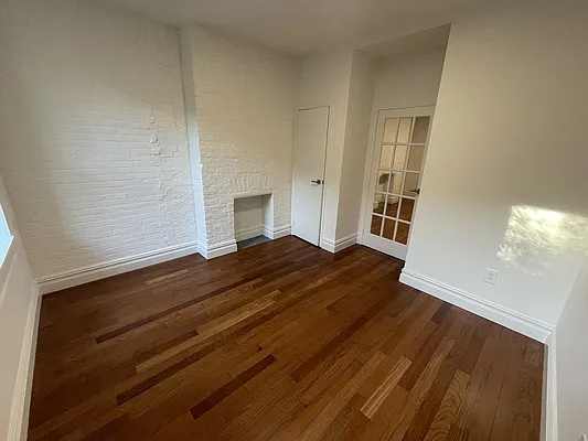 Rented by Compass | media 7