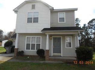 881 Raindrops Rd, Gastonia, NC 28054