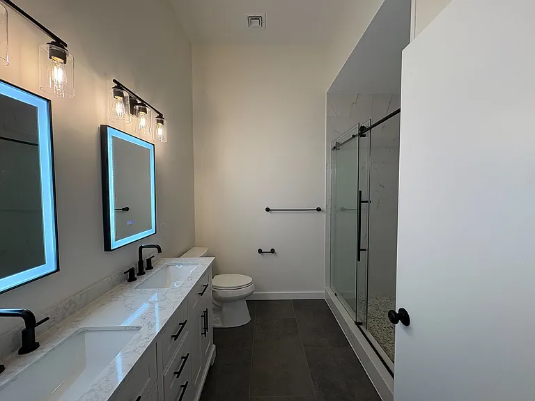 401 N Warren St #101 — Photo 15