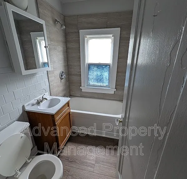 3859 N 21st St #A — Photo 8