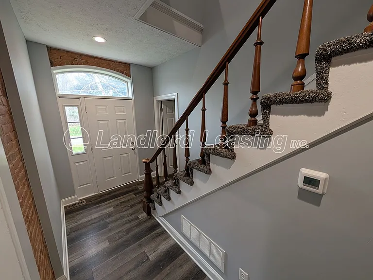 9005 Murray Ridge Rd — Photo 2