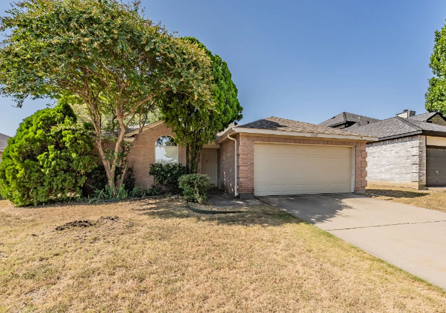 Charming 3/2/2 in N. Fort Worth with EMISD Schools & no HOA! 1740 Cedar Tree Drive, Fort Worth, T... — Photo 2