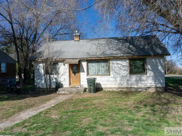 657 1st W, Ririe, ID 83443