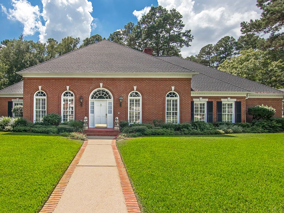 1st image of 106 Sweetwater Trl