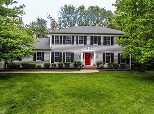 16 River Bend Rd, Clinton, NJ 08809