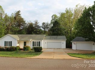 108 Carolina Paradise Rd, Rutherfordton, NC 28139