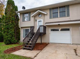 67 Parkview Ct, North Liberty, IA