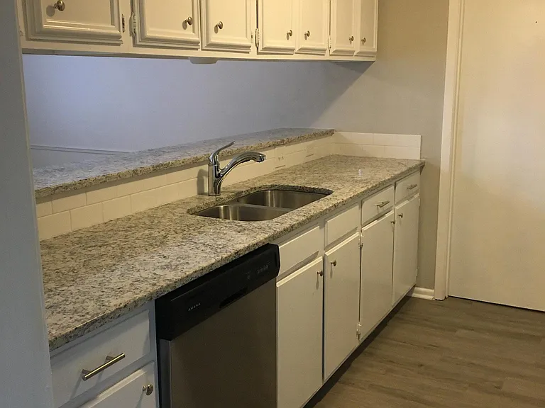 105 Travertine Ln #A — Photo 2