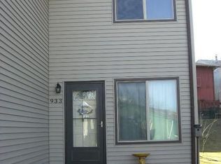 933 Dover St, Iowa City, IA