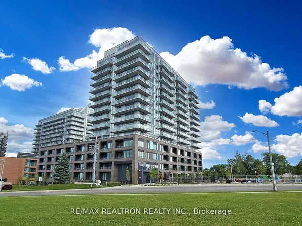 185 Deerfield Rd #909, Newmarket, ON L3Y 0G7