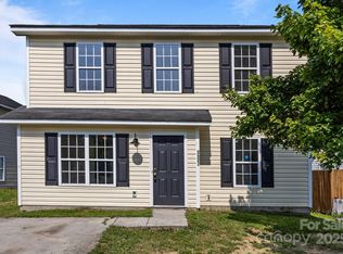 3527 Crestridge Dr, Charlotte, NC 28217