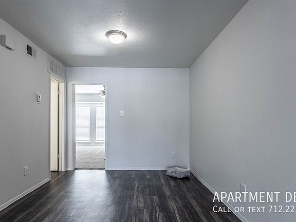 2nd image of 207 Wilcrest Dr #542