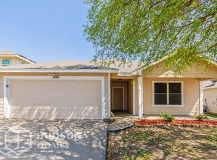 1586 Wildflower Dr, Waxahachie, TX 75165