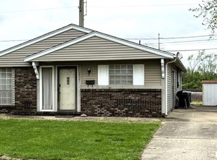 2521 Burton Dr, Springfield, IL 62703