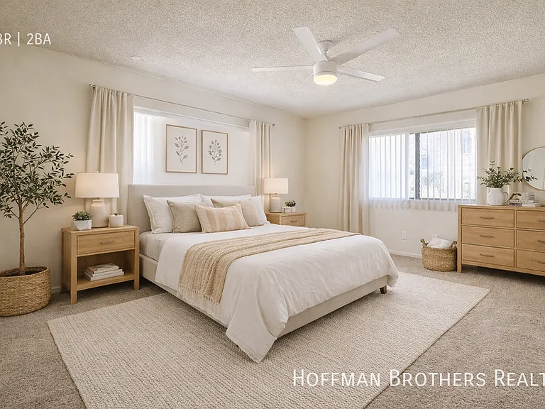 1540 N Laurel Ave #4 — Photo 5