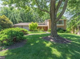 1425 Wolftrap Run Rd, Vienna, VA 22182