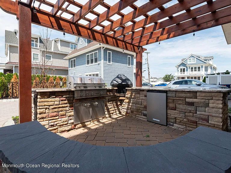 1302 Ocean Ave — Photo 65