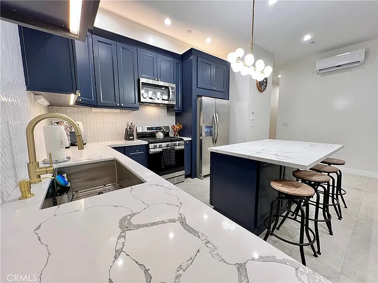 23443 Balmoral Ln — Photo 36
