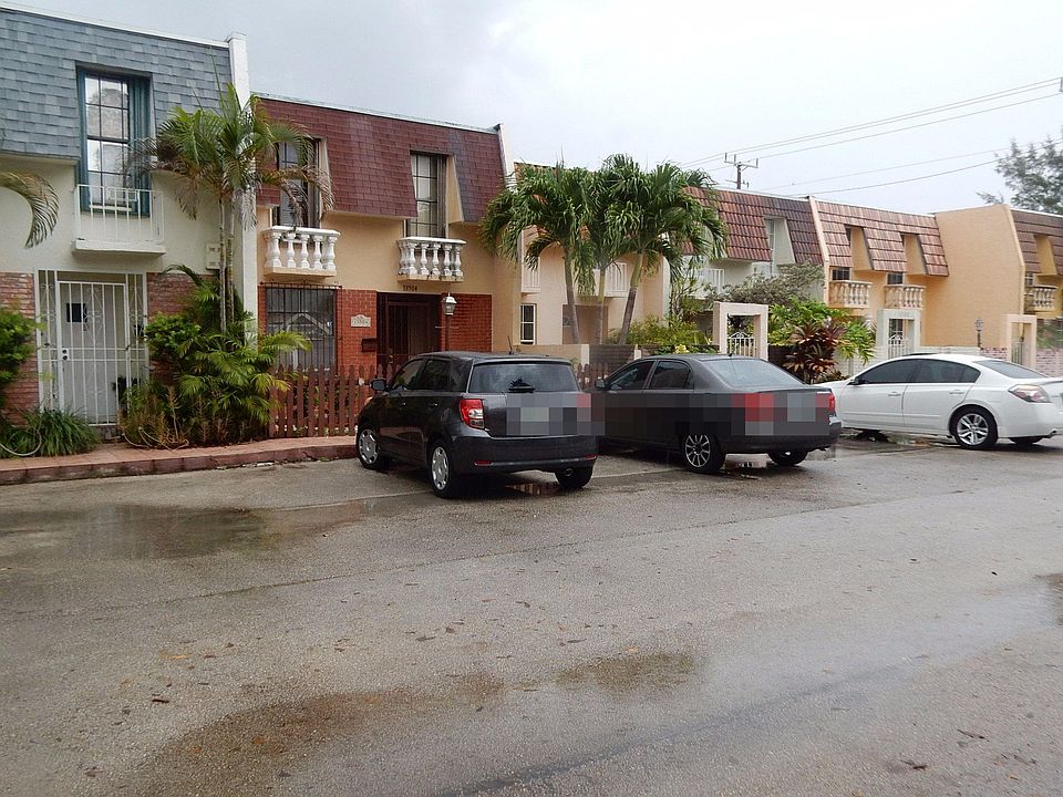 2nd image of 13504 NE 23rd Pl