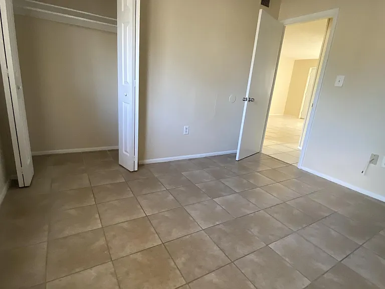 2767 Jackson St — Photo 4