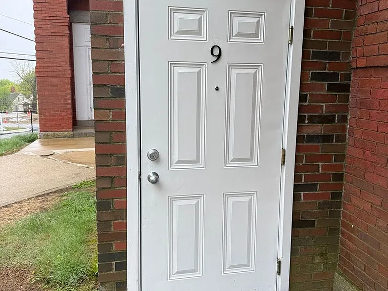 2 Pleasant St — Photo 12