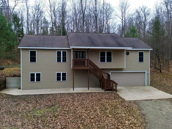 2880 Jazmine Trl, Kingsley, MI 49649