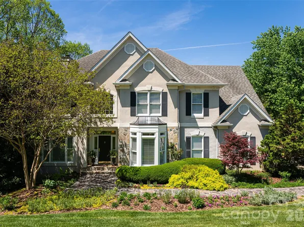 38 Pine Acre Blvd, Asheville, NC 28804