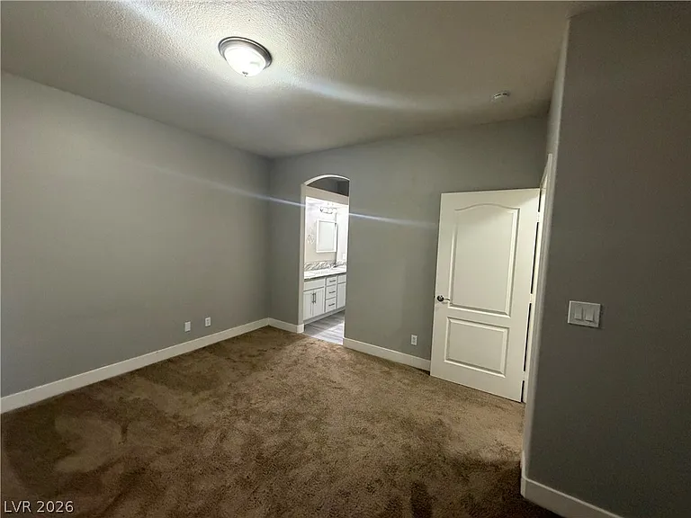 1900 N Torrey Pines Dr #105 — Photo 18