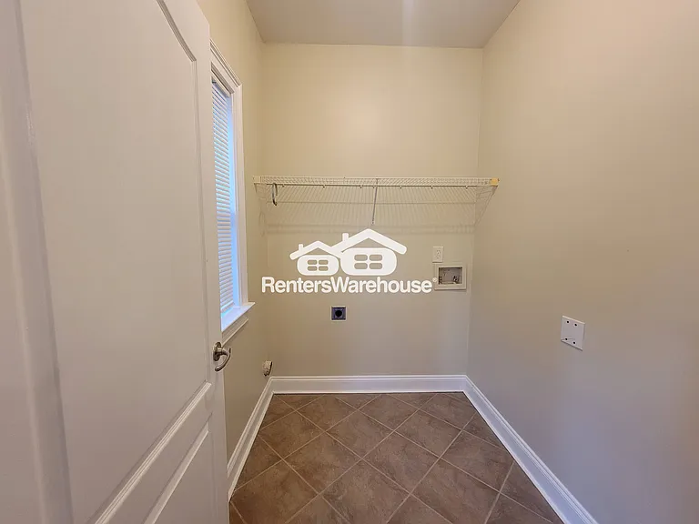 1025 Rowanshyre Cir — Photo 11