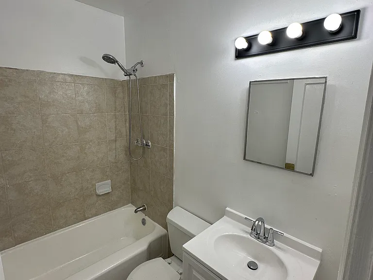 1357 Adams St NE #4 — Photo 3