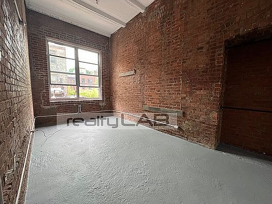 3rd image of 1236 Atlantic Ave APT 211