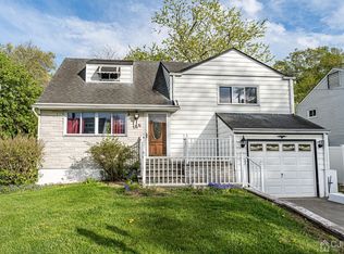 186 McFarlane Rd, Colonia, NJ 07067