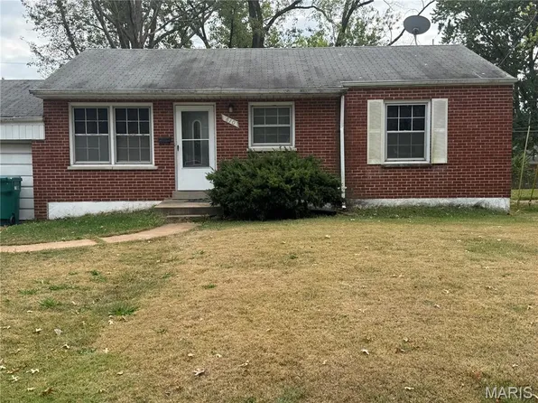 810 Teurville Dr, Saint Louis, MO 63137