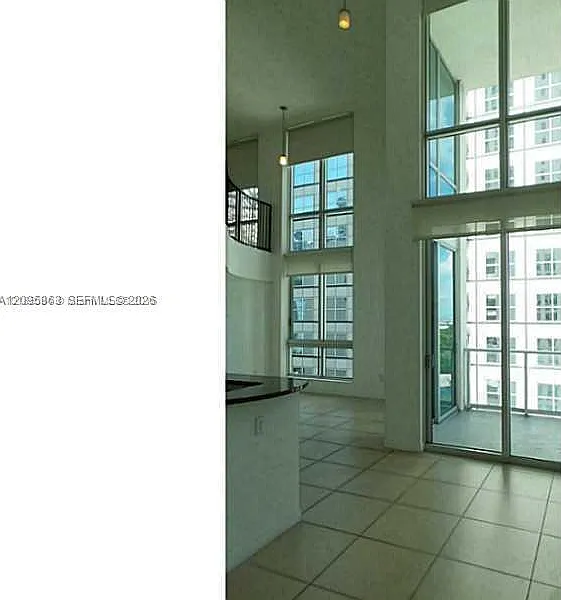 @ Metropolitan Miami — Photo 3