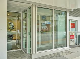 2508 Fraser St #210, Vancouver, BC V5T 3T8