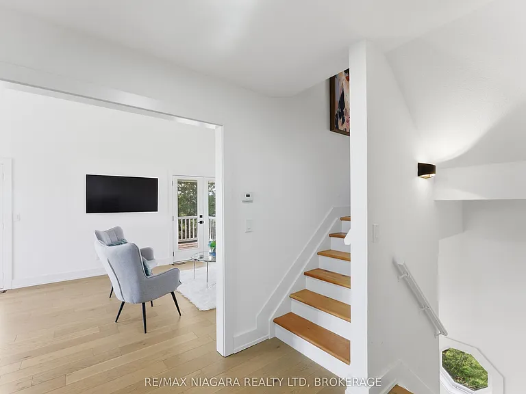 616 Lakeshore Rd — Photo 27