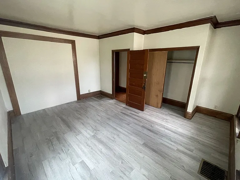 637 Franklin St — Photo 18
